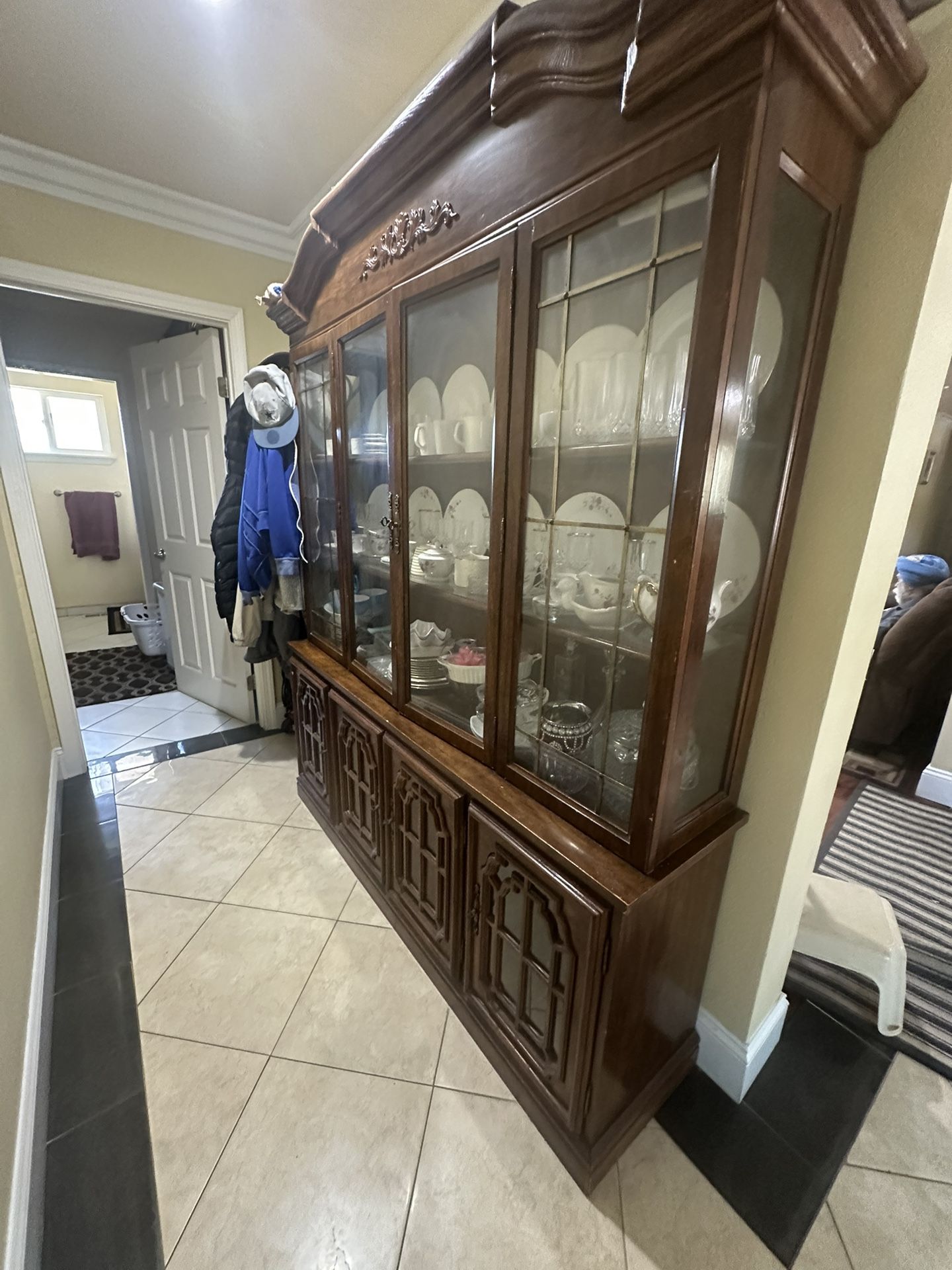 (FREE) China Cabinet (dishes not Included)
