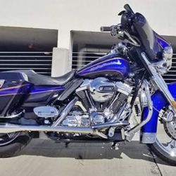 2004 Harley Davidson Electric Glide Cvo Screaming Eagle