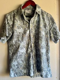 Sovereign Code Floral Button Down Shirt. SM