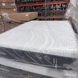 Queen Mattress Tempurpedic Proadapt Medium Hybrid 2.0 💥 Financing Available ✅