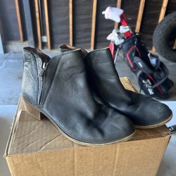 Women’s Boots Size 7.5