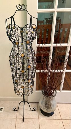 Like New: Vintage Style Metal and Wire Decorative Dress Form