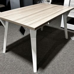 Ashley Grannen White/Natural Dining Table 30x34x55
