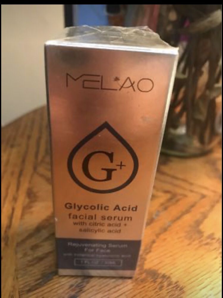Glycolic Acid facial serum by Melao brand