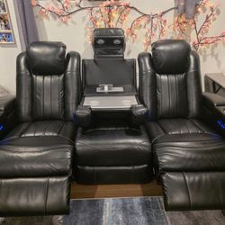 Caveman Den Dual Power Recliner Set