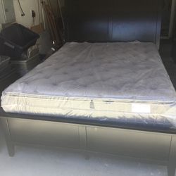 Queen Bed Set 