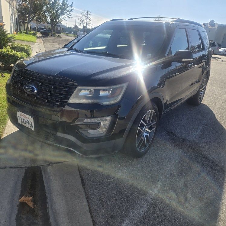 2017 Ford Explorer