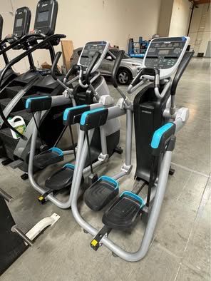 🔥 FOR SALE: Precor AMT 835 w/ Open Stride + P30 Console - LIKE NEW🔥