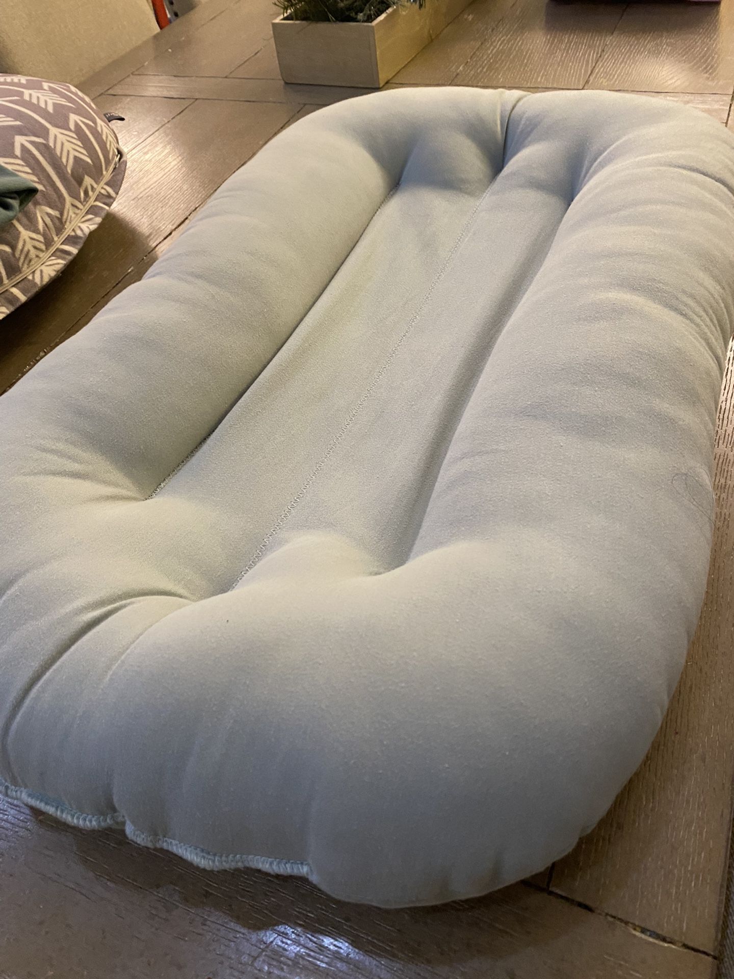 Snuggle Me Organic Baby lounger