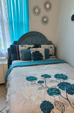 Full size bed