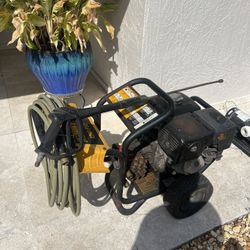 DeWalt 4200 PSI Pressure Cleaner