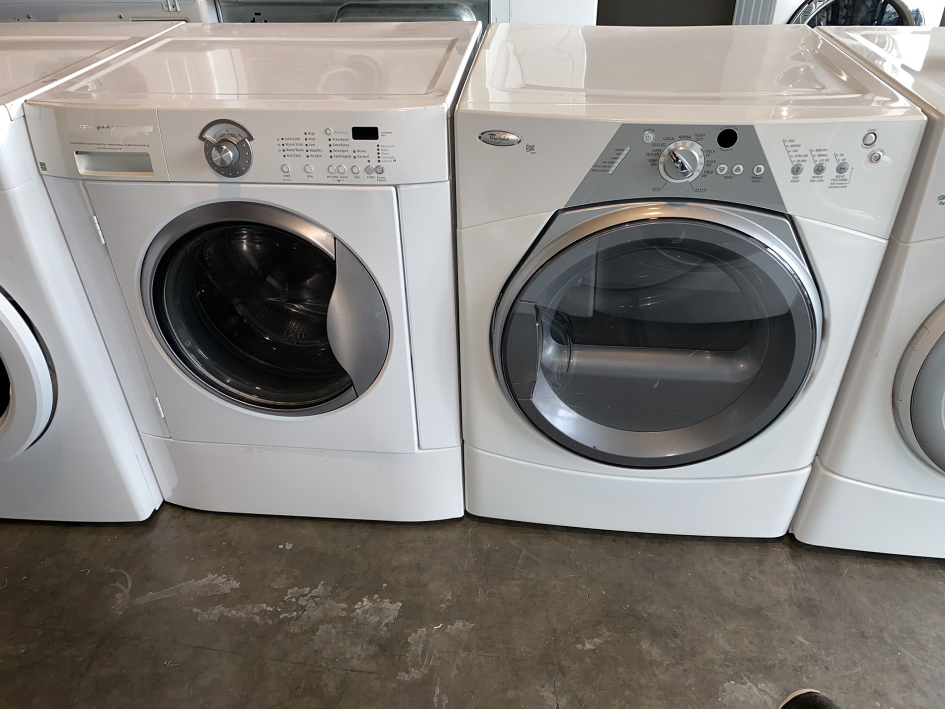 FRONT LOADING LARGE CAPACITY WASHER DRYER STACKABLE SET