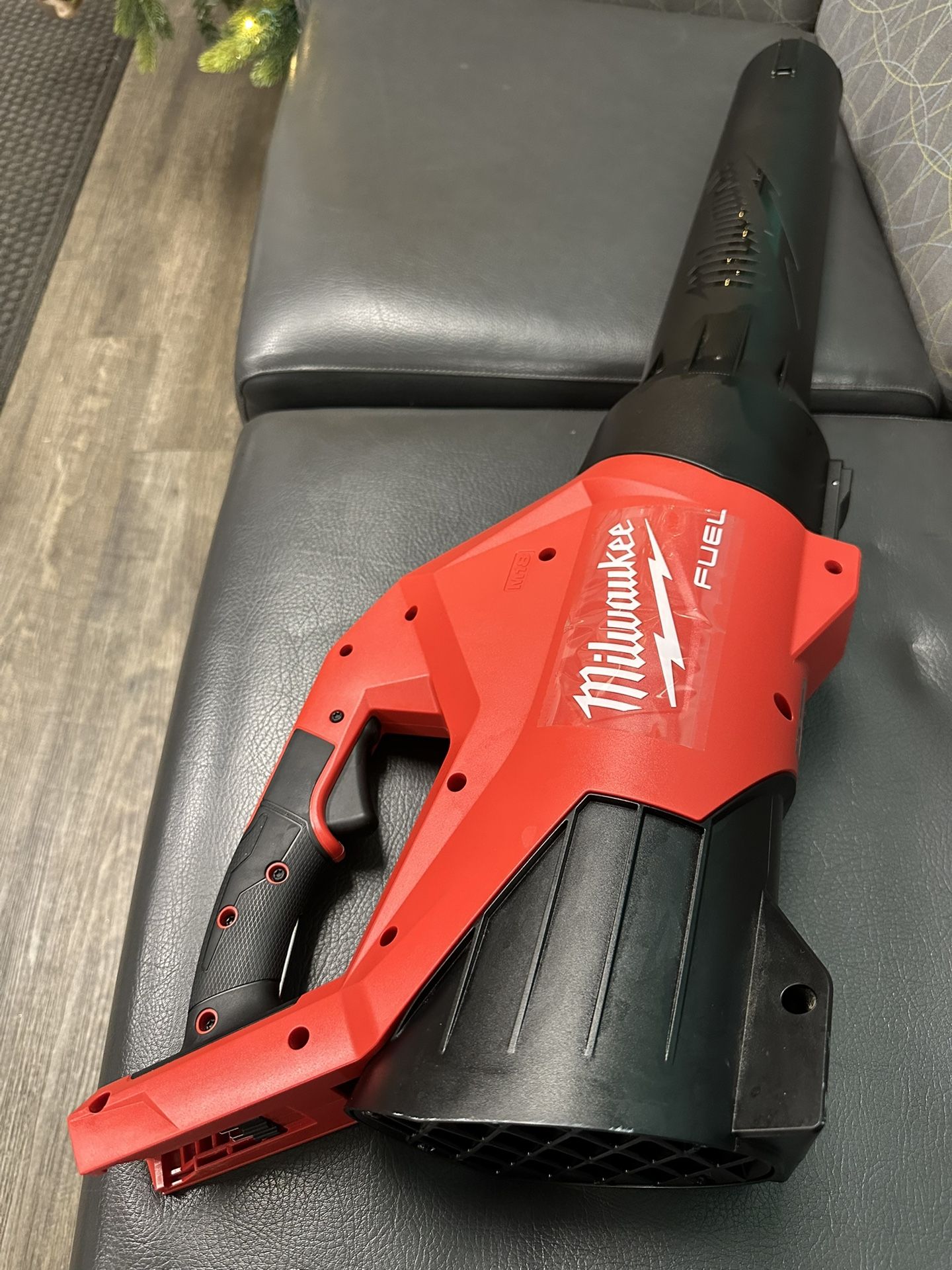 Milwaukee M18 Blower With 6ah Battery And Charger New 