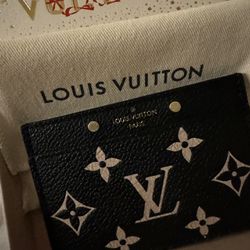 Brand New Louis Vuitton card holder 