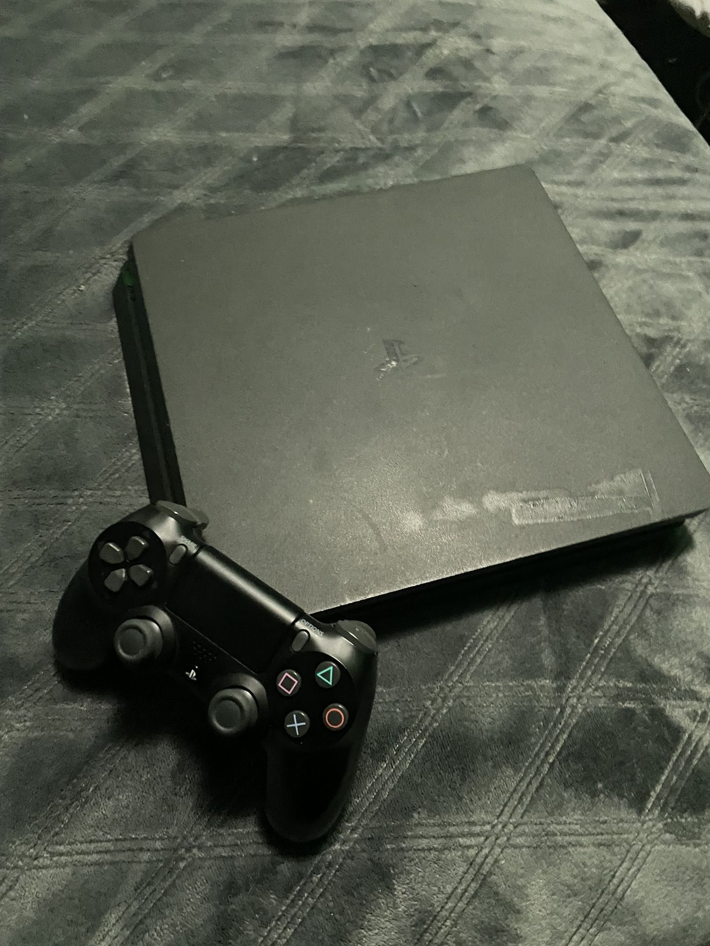 PS4 Slim