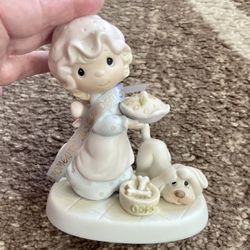 Precious Moments Figure 