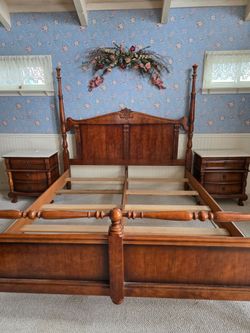 Pulaski California King bedroom set