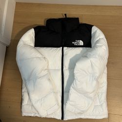 Northface Puffer 700 white