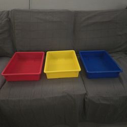 Lakeshore Trays And Painting Bowls