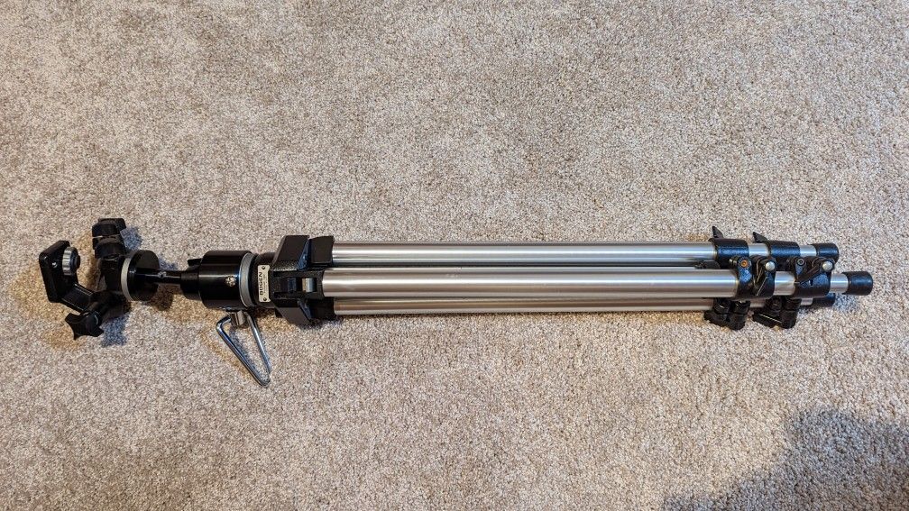 Vintage Bogen Manfrotto 3020 Professional Camera Tripod 3025 Head for