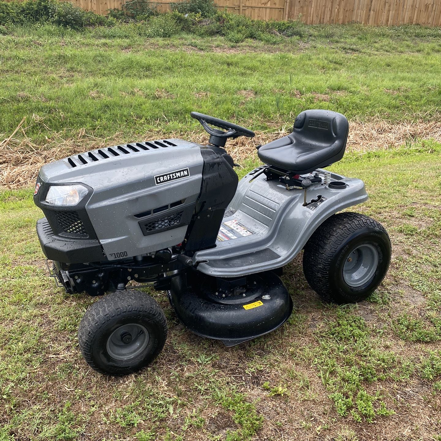 Craftsman Riding Lawn Mower for Sale in Venice FL OfferUp