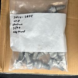 Parts Mercedes-Benz Sprinter 2500 Lugnuts 