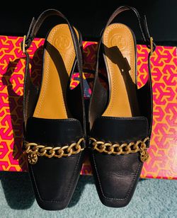 Tory Burch Mini Benton Charm Sling back Loafer (Size 6.5) for Sale in San  Antonio, TX - OfferUp