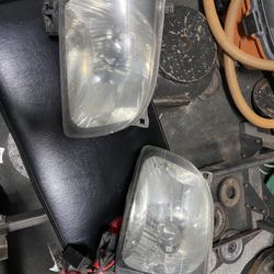 03’ Tacoma OEM Headlights (with Installed HID Kit) 