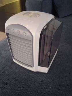 Nightstand humidifier/ cold air fan