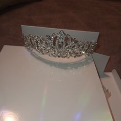 TIARA FOR QUINCEAÑERA