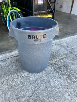 Trash can