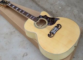 New in the box Electric Guitar New 43" SJ-200 Spruce Face, Side Back Tiger Maple, Rosewood Fing (E209)