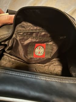 vintage independent skate duffle bag