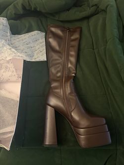 Brown knee high boots size 7 women