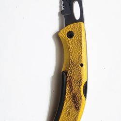 Gerber 06971 E-Z-Out Rescue Folder 3.51" Serrated Blunt Tip Blade, Yellow Glass Filled Nylon Handles, Lockback

