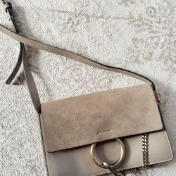  Chloé Beige Leather & Suede Front Purse – Elegant Neutral