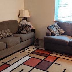 Free Love Seat And Couch Pet Free