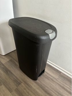 Step Trash Can