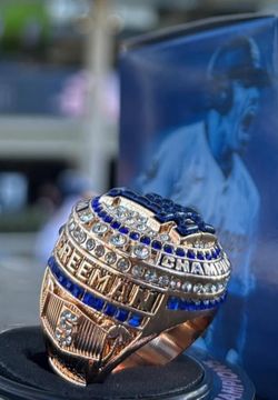 ISO Freddie Freeman Ring