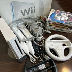 Nintendo Wii Bundle with controllers, 6 games, cables and box