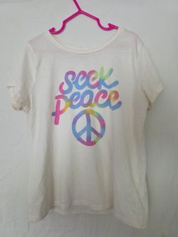 Seek Peace Short Inspirational Positive Quote T-Shirt