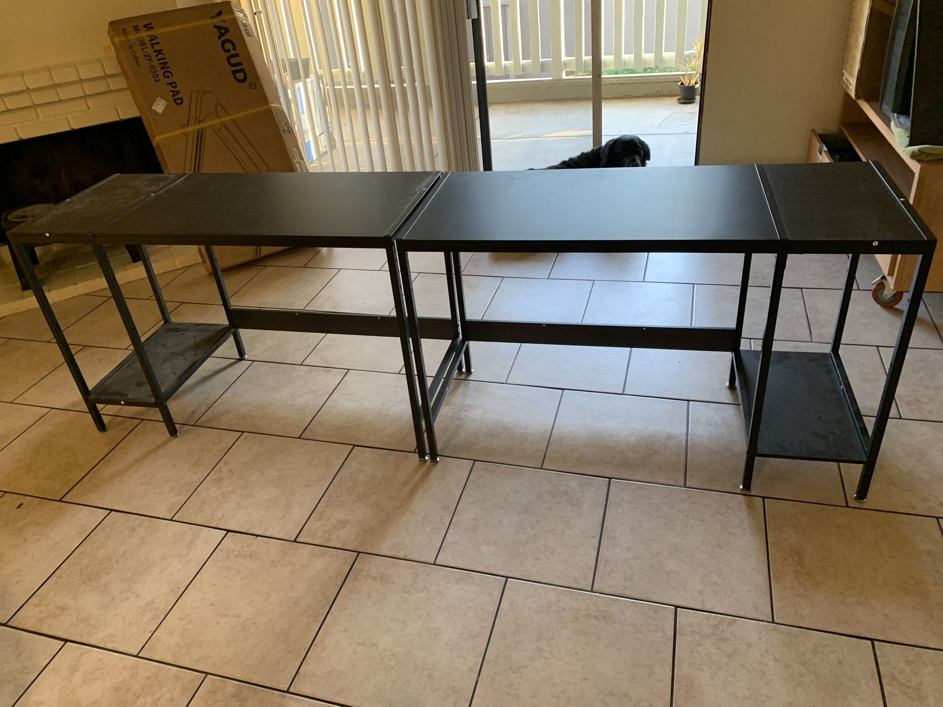2 Desks