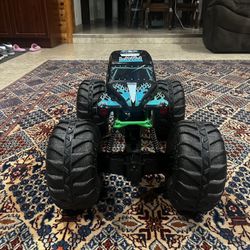 Monster Jam Mega Grave Digger Truck