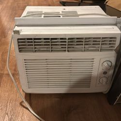 Window AC Unit