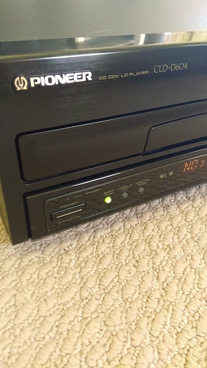Pioneer Laserdisc Player 604