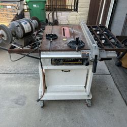 Table Saw With Bench Grinder 