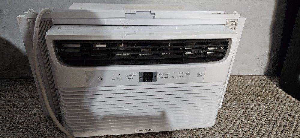 Frigidaire 8K BTU Air Conditioner