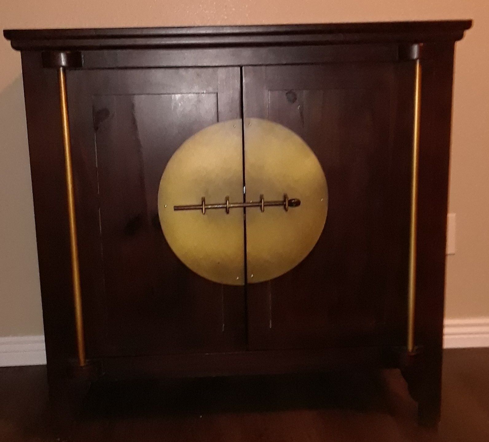 Cabinet - Pier One