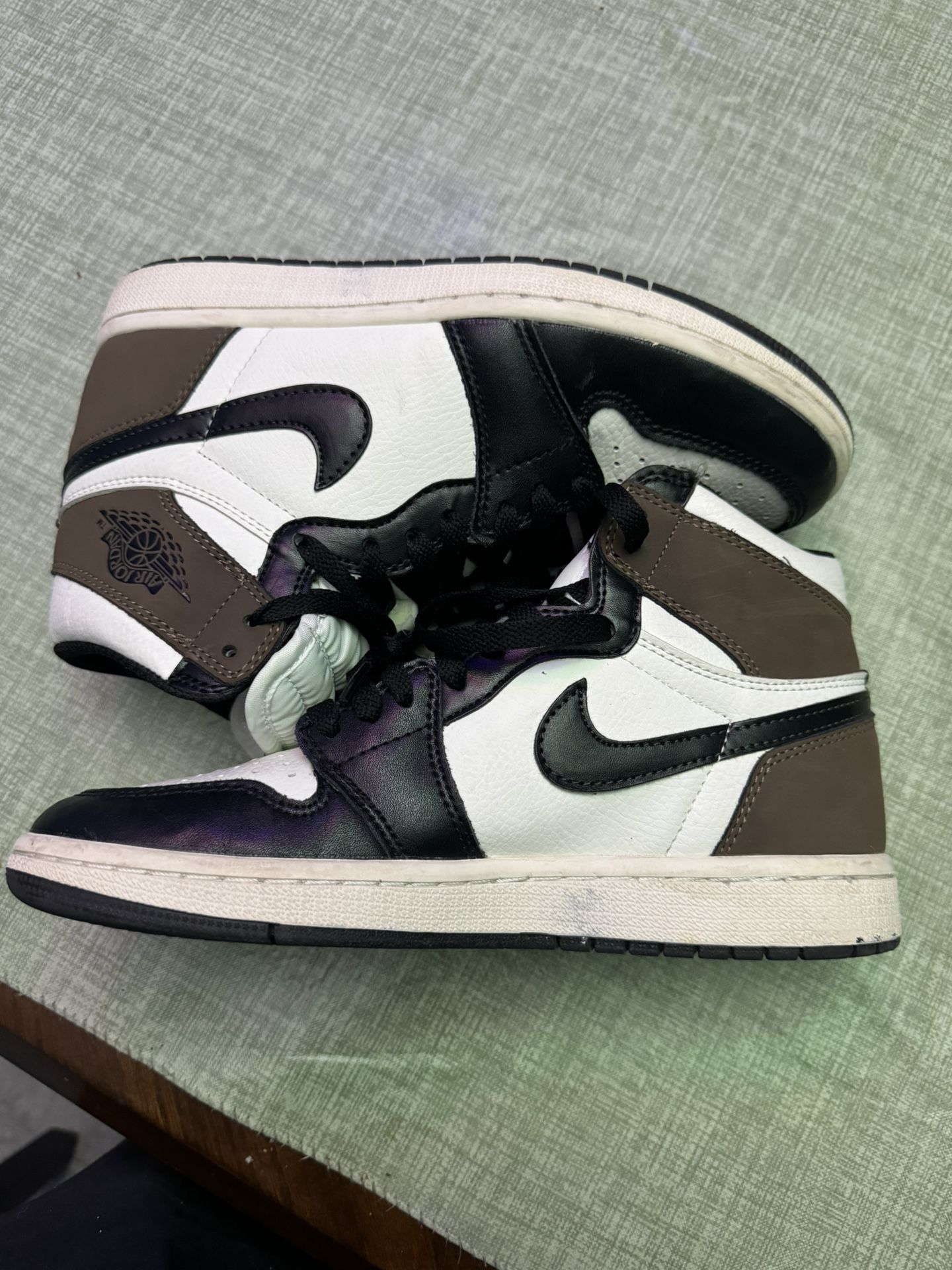 Jordan 1 Retro OG High Dark Mocha Size 7