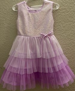 Girl’s dress